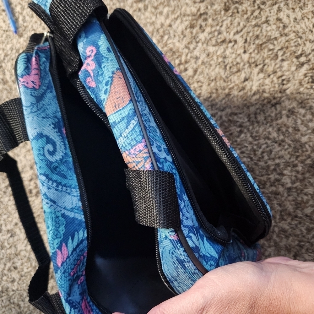 TAG shoulder bag with double straps and outside zip compartment EUC blue paisley - Picture 3 of 5